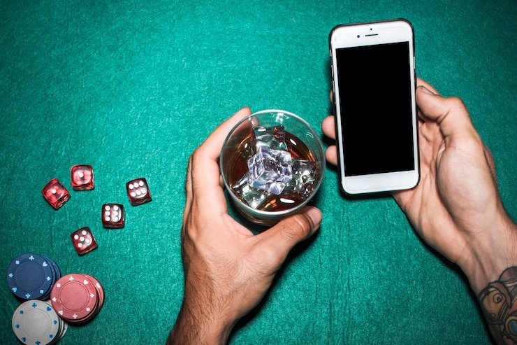 Pengguna sedang mengisi formulir pendaftaran akun menggunakan smartphone
